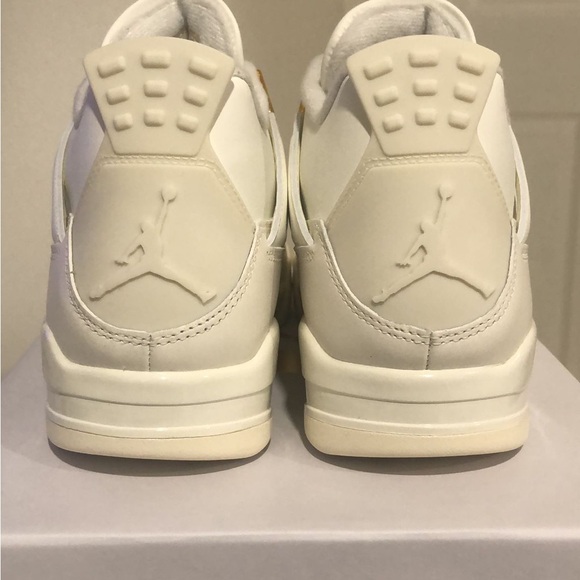 Jordan 4 - Picture 2 of 6